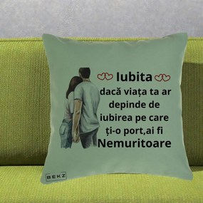 Cadou pentru Iubita - Perna Personalizata Iubita Nemuritoare cu Cuplu Acuarela Roz si Inimi, 40x40 cm, Verde, Husa Detasabila, Perna Inclusa, BEKZ®