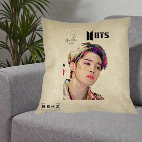 Perna Personalizata K-pop BTS Jimin Portret Artistic Multicolor cu Autograf, 40x40 cm, Crem, Husa Detasabila, Perna Inclusa, BEKZ®