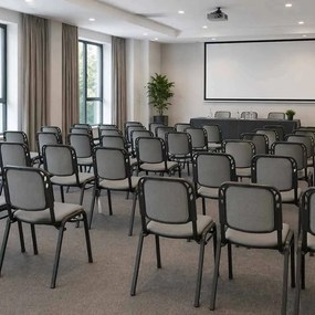 Scaun conferință gri HRC 600 din mesh respirabil cu cadru metalic stivuibil