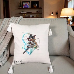 Perna Personalizata Attack on Titan Mikasa Ackerman Lupta, 40x40 cm, Bej cu Franjuri, Husa Detasabila, Perna Inclusa, BEKZ®