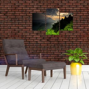 Tablou - peisaj montan verde (90x60 cm)