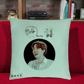 Perna Personalizata K-pop BTS J-Hope Portret cu Autograf, 40x40 cm, Verde Menta, Husa Detasabila, Perna Inclusa, BEKZ®