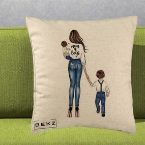 Cadou pentru Mama - Perna Personalizata Mom of Boys Mama cu Baietii, 40x40 cm, Bej, Husa Detasabila, Perna Inclusa, BEKZ®