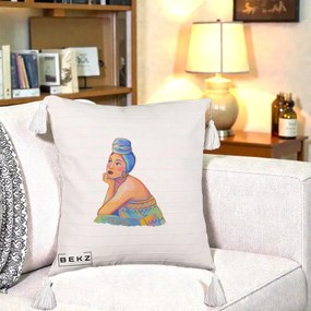 Perna Decorativa Portret Femeie Contemplativa, 40x40 cm, Bej cu Franjuri, Husa Detasabila, Perna Inclusa, BEKZ®