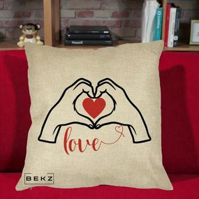 Perna Decorativa Love Maini Inima cu Inscriptie Love Rosu, 40x40 cm, Crem, Husa Detasabila, Perna Inclusa, BEKZ®