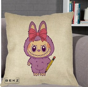 Perna Personalizata Labubu Mov cu Funda Rosie si Creion, 40x40 cm, Crem, Husa Detasabila, Perna Inclusa, BEKZ®