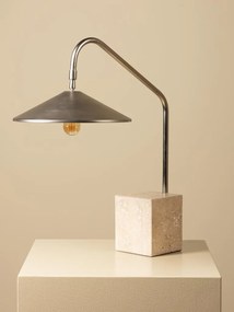 Lampă de masă din alamă antichizată cu bază pătrată din travertin, bej, finisaj natural, 57 × 46 × 15 cm, „Kromis"