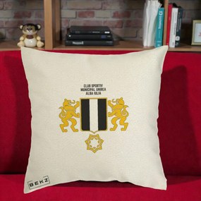 Perna Personalizata CSM Unirea Alba Iulia Fotbal, 40x40 cm, Ecru, Husa Detasabila, Perna Inclusa, BEKZ®