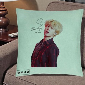 Perna Personalizata K-pop BTS Jimin Portret Artistic par Blond Autograf, 40x40 cm, Verde Menta, Husa Detasabila, Perna Inclusa, BEKZ®