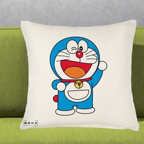 Perna Personalizata Doraemon Salutand, 40x40 cm, Crem Reliefat, Husa Detasabila, Perna Inclusa, BEKZ®