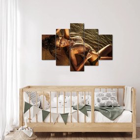 Tablou cu femeia întinsă pe plajă (150x105 cm)