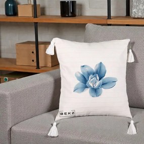 Perna Decorativa Magnolie Albastra Acuarela, 40x40 cm, Bej cu Franjuri, Husa Detasabila, Perna Inclusa, BEKZ®