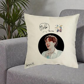 Perna Personalizata K-pop BTS J-Hope Portret cu Autograf, 40x40 cm, Ecru, Husa Detasabila, Perna Inclusa, BEKZ®