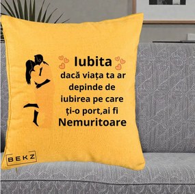 Cadou pentru Iubita - Perna Personalizata Iubita Nemuritoare cu Siluete de Cuplu, 40x40 cm, Galben, Husa Detasabila, Perna Inclusa, BEKZ®