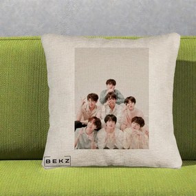 Perna Personalizata K-pop BTS Foto Grup Pastel, 40x40 cm, Bej Canapea, Husa Detasabila, Perna Inclusa, BEKZ®