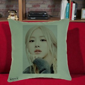 Perna Personalizata K-pop BLACKPINK Rose cu Jucarie de Plus, 40x40 cm, Verde, Husa Detasabila, Perna Inclusa, BEKZ®