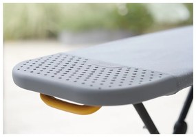 Masă de călcat 130x38 cm Glide – Joseph Joseph