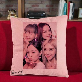 Perna Personalizata K-pop BLACKPINK Foto Grup Selfie Roz cu Glitter, 40x40 cm, Roz, Husa Detasabila, Perna Inclusa, BEKZ®