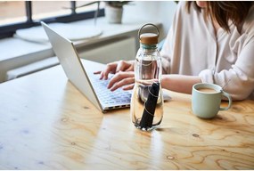 Sticlă din sticlă 600 ml Eau Good – Black + Blum