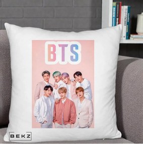 Perna Personalizata K-pop BTS Foto Grup cu BTS si Fond Roz Pastel, 40x40 cm, Alb Pufos, Husa Detasabila, Perna Inclusa, BEKZ®