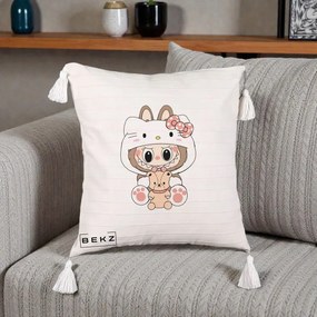 Perna Personalizata Labubu x Hello Kitty, 40x40 cm, Bej cu Franjuri, Husa Detasabila, Perna Inclusa, BEKZ®