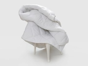 Pilota matlasata Alcam, 200x220 cm, microfibra alba, umplutura fibra siliconica, 400g/mp, nivel de caldura mare