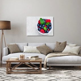 Tablou pe sticlă - bol cu fructe de pădure (70x50 cm)