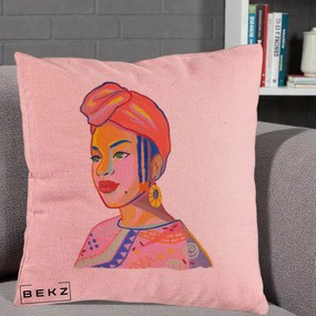 Perna Decorativa Portret Femeie Africana, 40x40 cm, Roz, Husa Detasabila, Perna Inclusa, BEKZ®