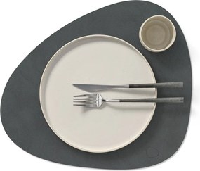 Suport pentru farfurii din piele ecologică 37x44 cm Curve L Nupo – LIND DNA