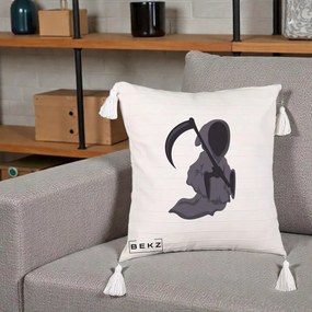 Perna Decorativa Moartea cu Coasa Grim Reaper Halloween, 40x40 cm, Bej cu Franjuri, Husa Detasabila, Perna Inclusa, BEKZ®
