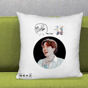 Perna Personalizata K-pop BTS J-Hope Portret cu Autograf, 40x40 cm, Alb Pufos, Husa Detasabila, Perna Inclusa, BEKZ®