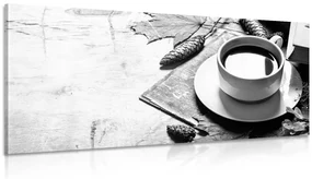 Tablou o cană de cafea cu atingere de toamnă în design alb-negru