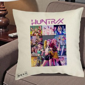 Perna Personalizata K-pop HUNTRX Colaj Animat Foto Grup, 40x40 cm, Ecru, Husa Detasabila, Perna Inclusa, BEKZ®