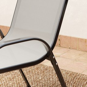 Outsunny Set de grădină 3 piese cu masă rotundă cu blat din sticlă și scaune suprapuse pentru exterior Gri deschis | Aosom Romania