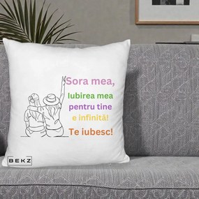 Cadou pentru Sora - Perna Personalizata Sora Mea Te Iubesc Doua Fete cu Palarie si Umbrela, 40x40 cm, Alb Pufos, Husa Detasabila, Perna Inclusa, BEKZ®