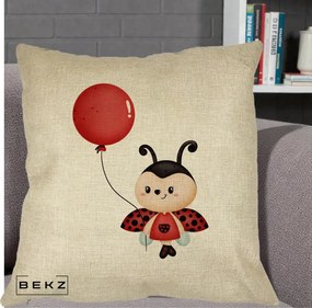 Perna Decorativa Buburuza cu Balon Rosu, 40x40 cm, Crem, Husa Detasabila, Perna Inclusa, BEKZ®