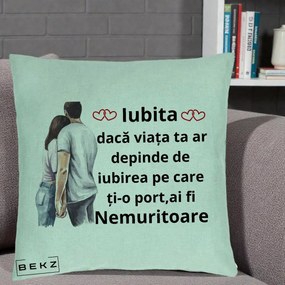 Cadou pentru Iubita - Perna Personalizata Iubita Nemuritoare cu Cuplu Acuarela Roz si Inimi, 40x40 cm, Verde Menta, Husa Detasabila, Perna Inclusa, BEKZ®