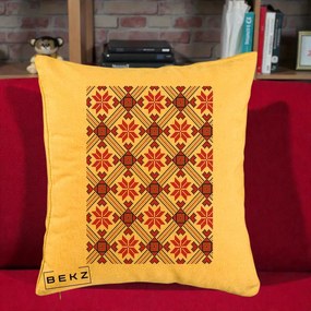 Perna Personalizata Motiv Traditional Ie Romaneasca Rosu, 40x40 cm, Galben, Husa Detasabila, Perna Inclusa, BEKZ®
