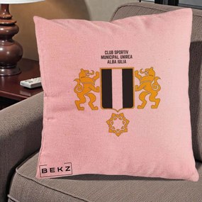 Perna Personalizata CSM Unirea Alba Iulia Fotbal, 40x40 cm, Roz, Husa Detasabila, Perna Inclusa, BEKZ®