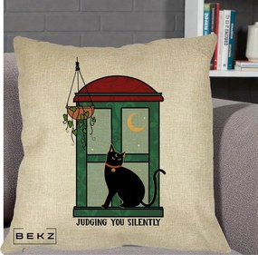 Perna Decorativa Judging You Silently Pisica Geam, 40x40 cm, Crem, Husa Detasabila, Perna Inclusa, BEKZ®