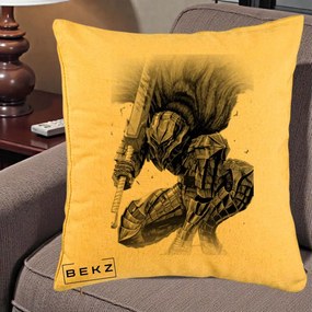 Perna Personalizata Berserk Guts Armor of Darkness Manga, 40x40 cm, Galben, Husa Detasabila, Perna Inclusa, BEKZ®