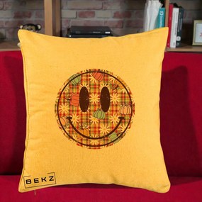 Perna Decorativa Smiley Face de Toamna cu Tartan si Dovlecei, 40x40 cm, Galben, Husa Detasabila, Perna Inclusa, BEKZ®