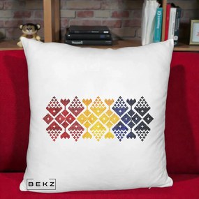 Perna Personalizata Motiv Tricolor Romanesc Broderie, 40x40 cm, Alb Pufos, Husa Detasabila, Perna Inclusa, BEKZ®