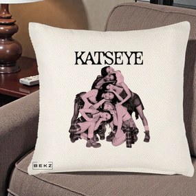 Perna Personalizata K-pop KATSEYE Foto Roz Vintage, 40x40 cm, Crem Reliefat, Husa Detasabila, Perna Inclusa, BEKZ®