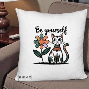 Perna Personalizata Be Yourself Pisica Folk, 40x40 cm, Alb Pufos, Husa Detasabila, Perna Inclusa, BEKZ®