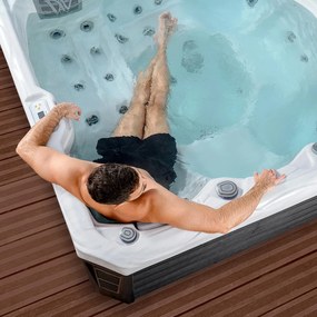 Minipiscina jacuzzi 5 persoane, 42 jeturi hidromasaj, WiFi, sistem audio, pompa caldura inclusa, Wellis Budapest CityLife Premium