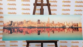 Tablou fascinantul New York reflectat în apă