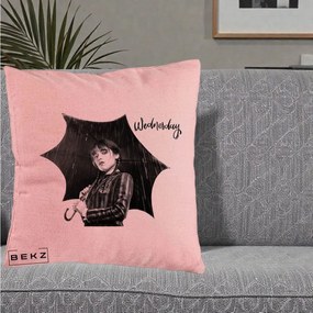 Perna Personalizata Wednesday Addams cu Umbrela Foto, 40x40 cm, Roz, Husa Detasabila, Perna Inclusa, BEKZ®