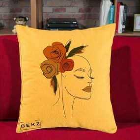 Perna Decorativa Portret Feminin Trandafiri Ruginii, 40x40 cm, Galben, Husa Detasabila, Perna Inclusa, BEKZ®