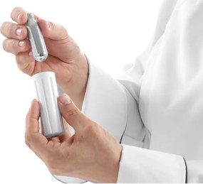 Sticlă din aluminiu pentru frișcă Hendi Kitchen Line, 500 ml, negru